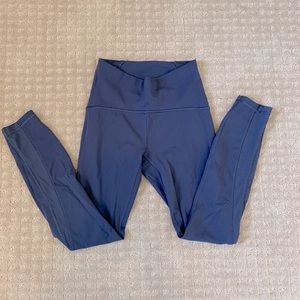 lululemon train times, size 4, RARE COLOR